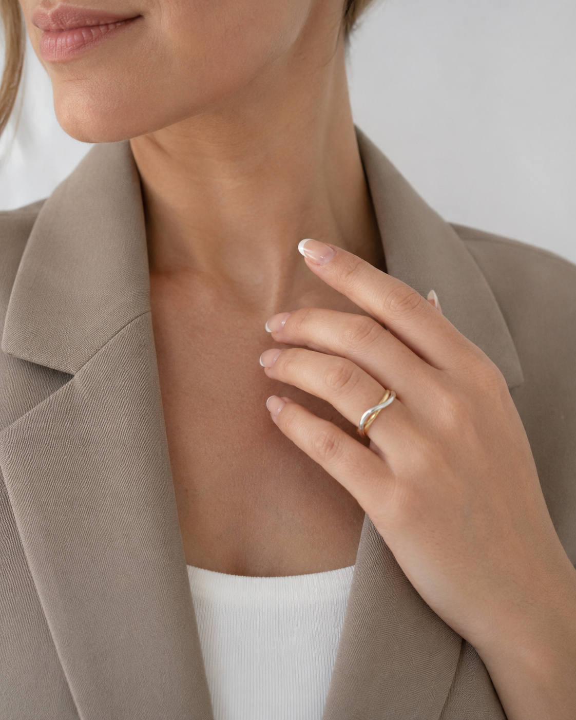 The Real Ring bicolor getragen am Model