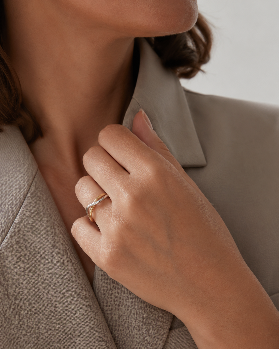 The Real Ring bicolor getragen am Model