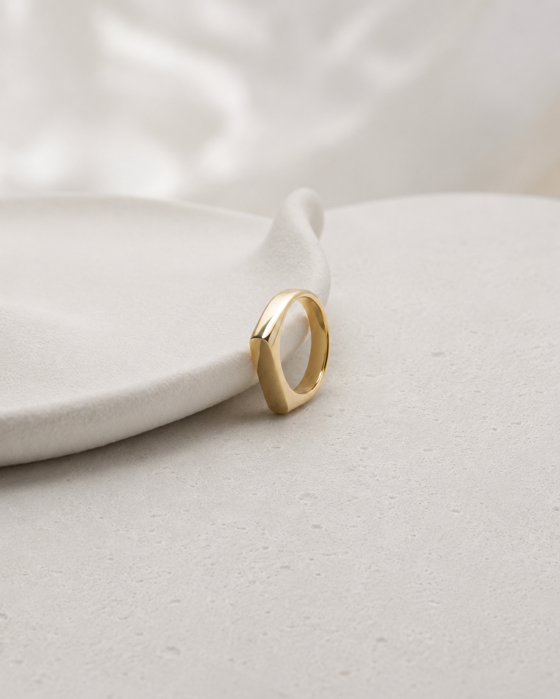 The True Ring vergoldet als klares Produktbild